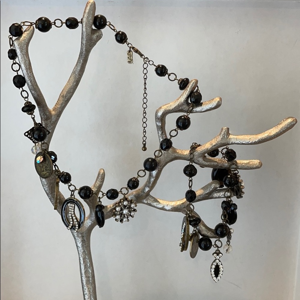 Necklace and bracelet set